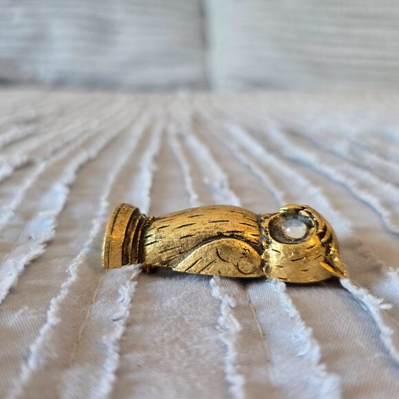 Vintage Florenza Owl Pin Gold-Tone Finish, Cabochon Eyes - Picture 9 of 15